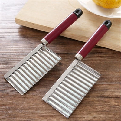 Cuchillo de acero inoxidable ideal para cortar verduras y papas en la cocina