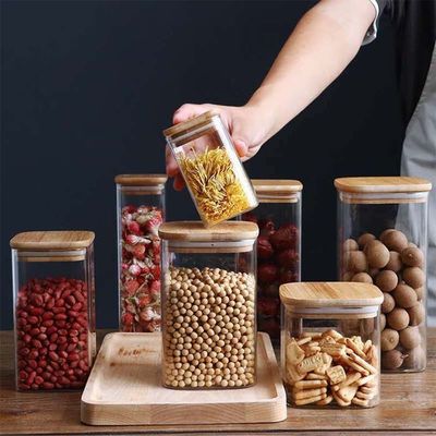 Contenedor de almacenamiento de alimentos de diseño moderno con tapa de madera de bambú 300 ml 500 ml Jar de vidrio de especias