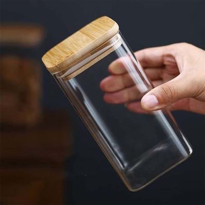 Contenedor de almacenamiento de alimentos de diseño moderno con tapa de madera de bambú 300 ml 500 ml Jar de vidrio de especias