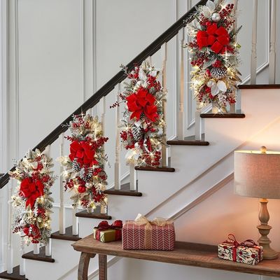 Escalera de Navidad guirnalda Ornamento de decoración de escaleras con círculo de ratán natural OEM ODM