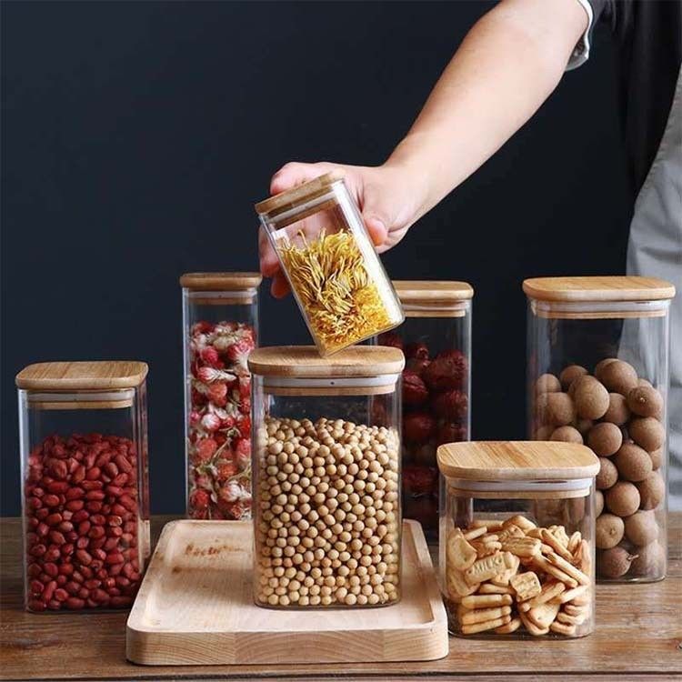 Contenedor de almacenamiento de alimentos de diseño moderno con tapa de madera de bambú 300 ml 500 ml Jar de vidrio de especias